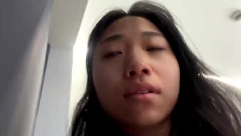 Mia online show from 8, 4, 2026