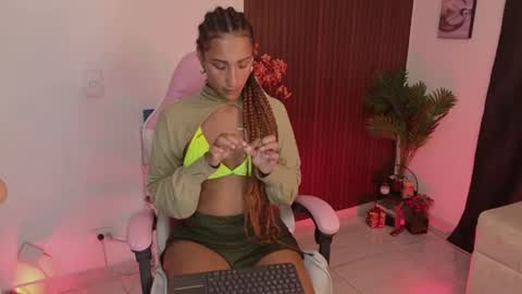Snapshot of mulata_ch chatting on 25, 6, 2026 HEY GUYS IF YOU LIKE SEXY SHOW YOU ARE IN THE CORRECT PLACE CU WENESDAY PVT OPEN TRANSMISSION TIME 5 PM - 10 PM COLOMBIA online show from 25, 6, 2026