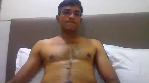 Snapshot of mumbaimonster8inch chatting on 3, 10, 2025 rajesh engineer online show from 3, 10, 2025