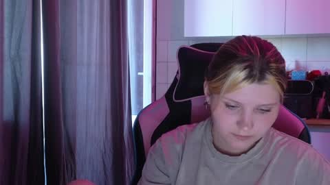 Snapshot of mura_muur chatting on 5, 6, 2026 Milana online show from 5, 6, 2026
