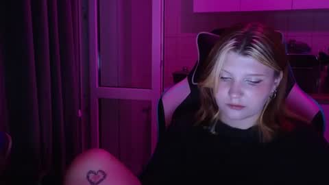 Snapshot of mura_muur chatting on 11, 6, 2026 Milana online show from 11, 6, 2026