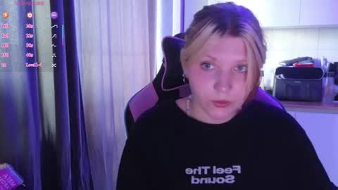 Snapshot of mura_muur chatting on 26, 6, 2026 Milana online show from 26, 6, 2026
