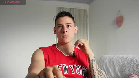 muscle_king_cum online show from 7, 4, 2026