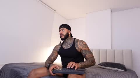 Snapshot of muscle_man19 chatting on 7, 1, 2026 Nick online show from 7, 1, 2026