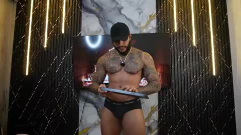 Snapshot of muscle_man19 chatting on 14, 5, 2026 Nick online show from 14, 5, 2026