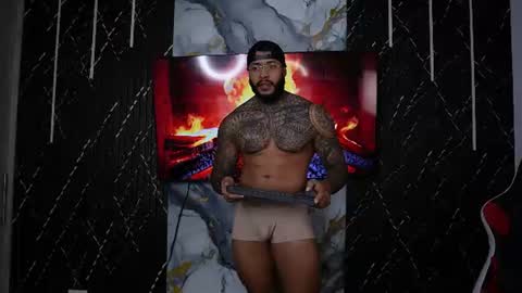 Snapshot of muscle_man19 chatting on 10, 7, 2026 Nick online show from 10, 7, 2026
