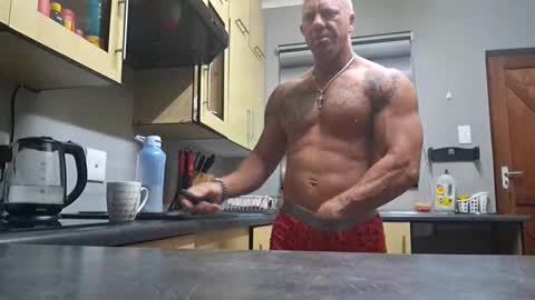 Snapshot of muscledaddy69s chatting on 12, 2, 2026 muscledaddy69s online show from 12, 2, 2026