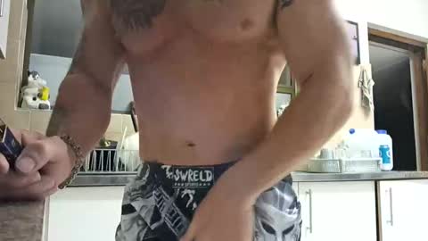 Snapshot of muscledaddy69s chatting on 26, 4, 2026 muscledaddy69s online show from 26, 4, 2026