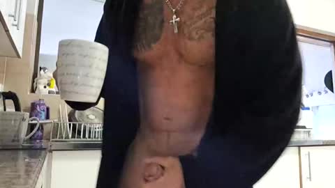 Snapshot of muscledaddy69s chatting on 17, 5, 2026 muscledaddy69s online show from 17, 5, 2026