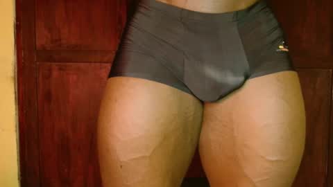 musclegod23 online show from 12, 1, 2026