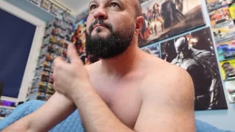 Snapshot of muscular_bear chatting on 8, 4, 2026 Chris online show from 8, 4, 2026