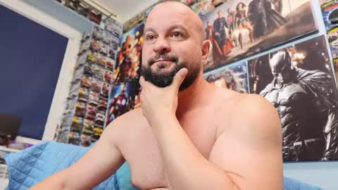 Snapshot of muscular_bear chatting on 16, 5, 2026 Chris online show from 16, 5, 2026