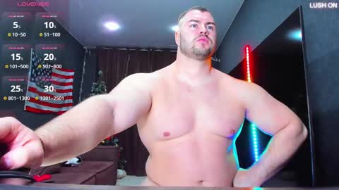 Snapshot of muscularjohnforu chatting on 12, 2, 2025 click icon for peach online show from 12, 2, 2025