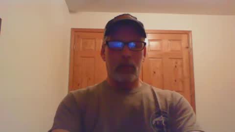 Snapshot of mustang_daddy chatting on 5, 2, 2025 307MountainMan online show from 5, 2, 2025