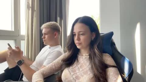 Snapshot of muzamiya chatting on 28, 5, 2026 Milana and Anton online show from 28, 5, 2026