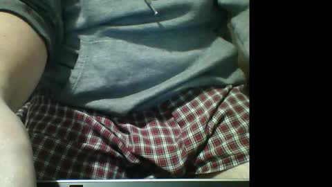 Snapshot of muzicdaddy4200 chatting on 16, 2, 2026 SubDaddy420 online show from 16, 2, 2026