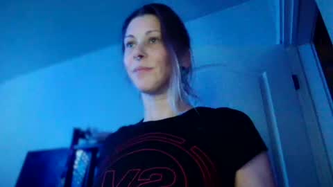 Snapshot of mvnt1s chatting on 1, 6, 2026 ghost mantis online show from 1, 6, 2026