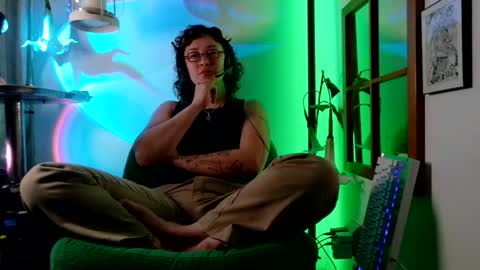 Mx. Anouk Divine online show from 30, 5, 2026