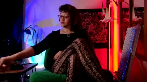 Snapshot of mx_anouk_divine chatting on 10, 6, 2026 Mx. Anouk Divine online show from 10, 6, 2026