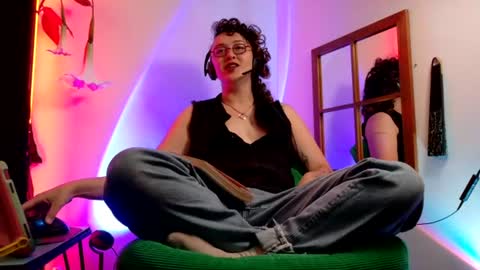 Snapshot of mx_anouk_divine chatting on 4, 7, 2026 Mx. Anouk Divine online show from 4, 7, 2026