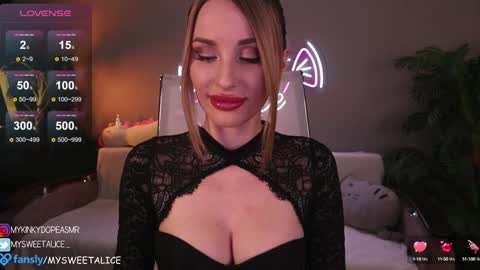Snapshot of my__sweet__alice chatting on 10, 12, 2024 mysweetalice online show from 10, 12, 2024