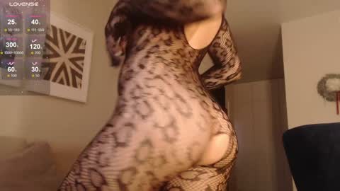 Snapshot of my_hannah chatting on 12, 1, 2025 Hannah  welcome  online show from 12, 1, 2025