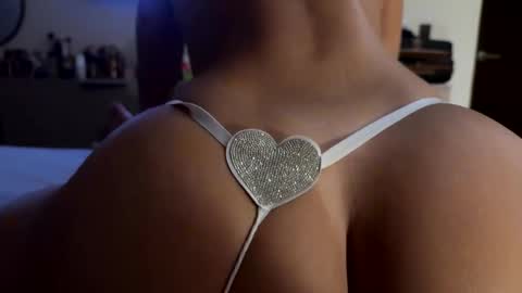 Romina  Gonza online show from 25, 3, 2026