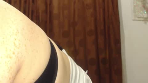     sara      i know you love me xoxox     online show from 22, 11, 2025