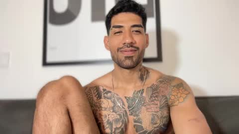 Snapshot of myke_esthetic chatting on 26, 1, 2025 Myke esthetic online show from 26, 1, 2025