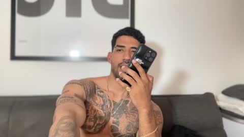 Snapshot of myke_esthetic chatting on 29, 1, 2025 Myke esthetic online show from 29, 1, 2025