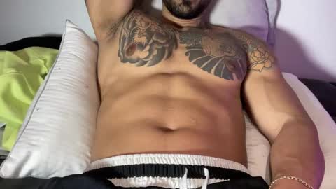 Snapshot of myke_esthetic chatting on 11, 10, 2025 Myke esthetic online show from 11, 10, 2025