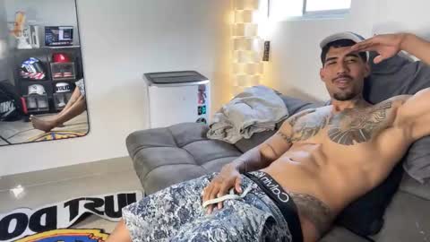 Snapshot of myke_esthetic chatting on 4, 12, 2025 Myke esthetic online show from 4, 12, 2025