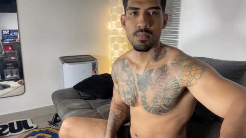 Snapshot of myke_esthetic chatting on 16, 12, 2025 Myke esthetic online show from 16, 12, 2025