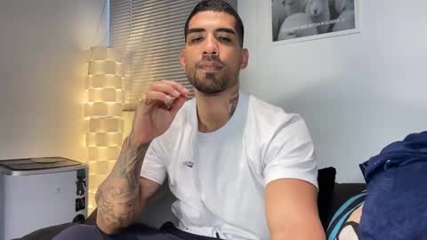 Snapshot of myke_esthetic chatting on 11, 1, 2026 Myke esthetic online show from 11, 1, 2026