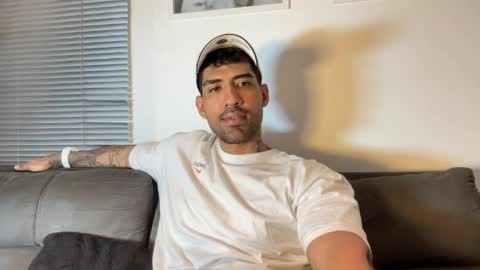 Myke esthetic online show from 14, 4, 2026