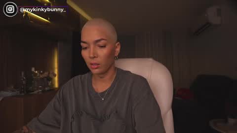 Snapshot of mykinkybunny chatting on 4, 3, 2025 jacke BUNNY online show from 4, 3, 2025