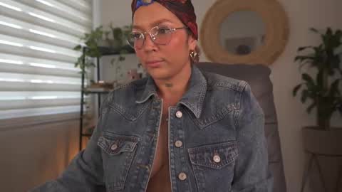 jacke BUNNY online show from 12, 1, 2026