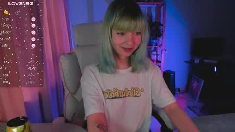 Snapshot of mylaweb chatting on 19, 4, 2026 MylaFlores online show from 19, 4, 2026
