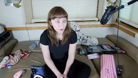 Snapshot of mymindbreaks2 chatting on 27, 7, 2026 mymindbreaks online show from 27, 7, 2026
