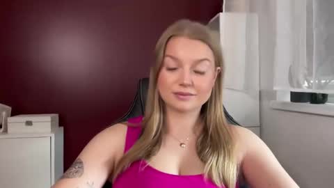 Snapshot of mysteryericax chatting on 11, 5, 2026 Erica online show from 11, 5, 2026