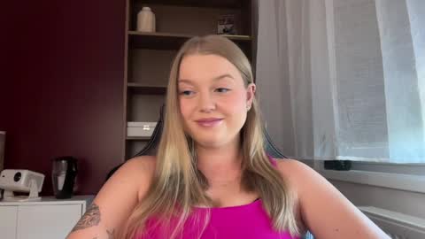 Snapshot of mysteryericax chatting on 29, 5, 2026 Erica online show from 29, 5, 2026