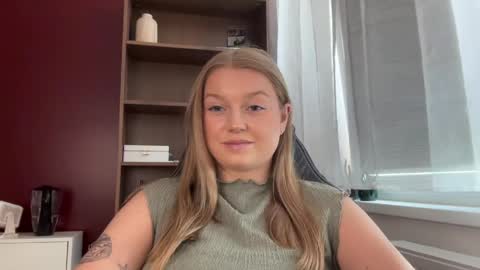 Snapshot of mysteryericax chatting on 3, 6, 2026 Erica online show from 3, 6, 2026