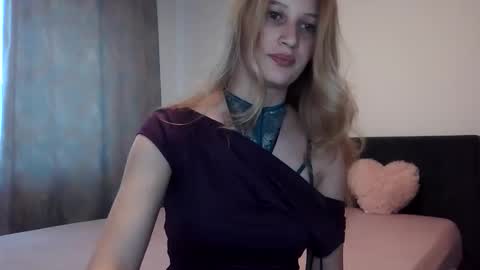 Mystery Girl online show from 23, 3, 2026
