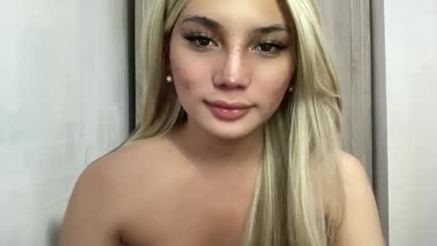 Snapshot of mysteryman_xxx chatting on 13, 5, 2026 UR GIRL NEXTDOOR online show from 13, 5, 2026