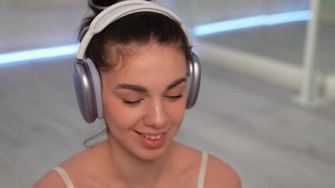 Snapshot of mystica_ chatting on 17, 2, 2025 MILLI online show from 17, 2, 2025