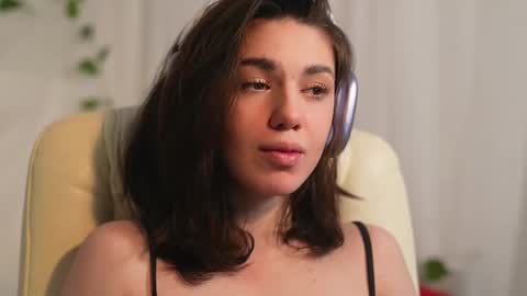 Snapshot of mystica_ chatting on 20, 2, 2025 MILLI online show from 20, 2, 2025