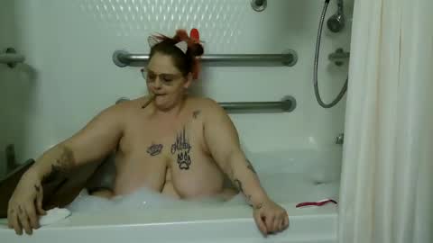 Snapshot of mysticlynn420 chatting on 29, 1, 2025 MysticLynn online show from 29, 1, 2025