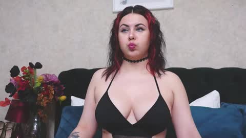 MystiqueRosee online show from 15, 5, 2026