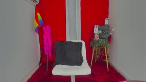 Snapshot of mysweetdanny chatting on 5, 12, 2024   IG belladanielab online show from 5, 12, 2024