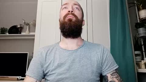 Snapshot of n22day22 chatting on 19, 12, 2025 Mr Bigmagnum online show from 19, 12, 2025